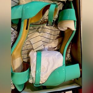 Sandals with heel size8